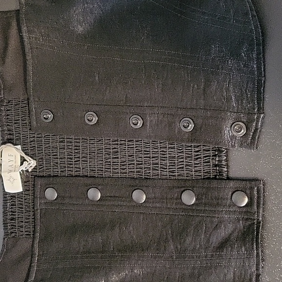 WAYF Where Are You From Black Vegan Front Snap Shimmery Back Smocked Crop - Sz L - Picture 9 of 16